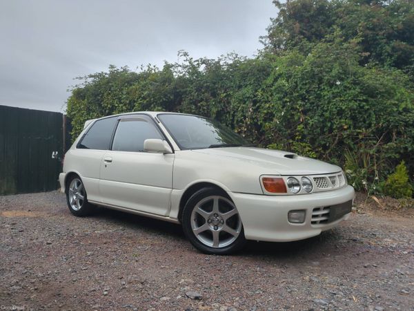 Toyota Starlet Hatchback, Petrol, 1995, White