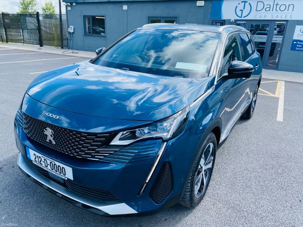 Peugeot 5008 MPV, Diesel, 2021, Blue