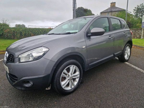 Nissan Qashqai Hatchback, Diesel, 2013, Grey