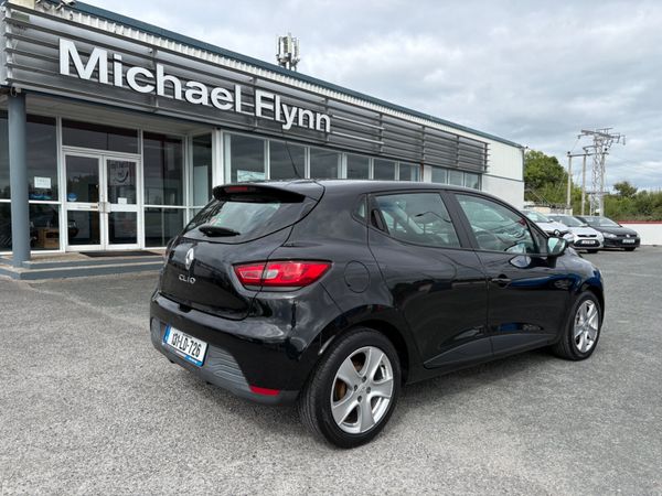 Renault Clio Hatchback, Petrol, 2013, Black