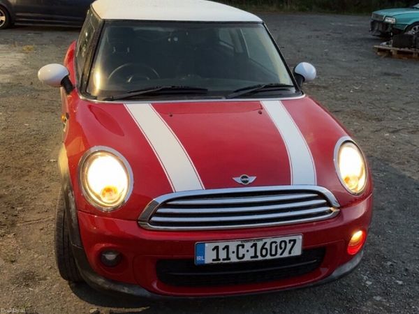Mini One Hatchback, Diesel, 2011, Red