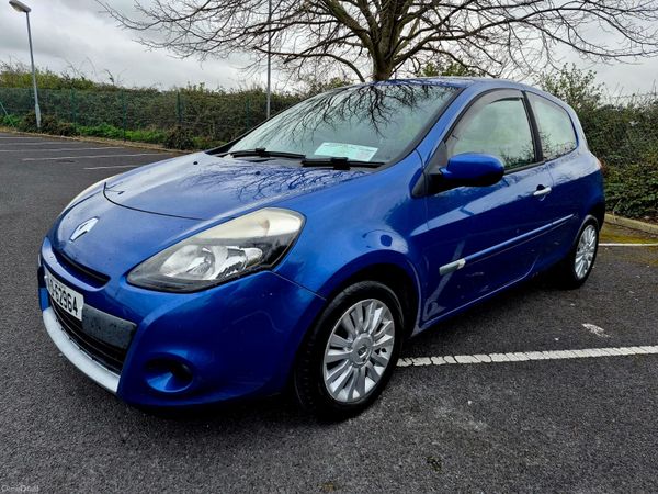 Renault Clio Hatchback, Petrol, 2011, Blue