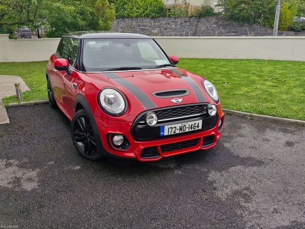 Mini Cooper Hatchback, Petrol, 2017, Red