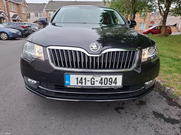 Skoda Superb Hatchback, Diesel, 2014, Black