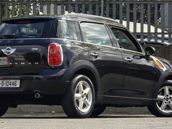 Mini One Estate/Jeep, Diesel, 2014, Black