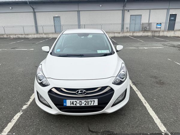 Hyundai i30 Hatchback, Petrol, 2014, White