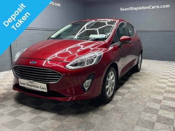 Ford Fiesta Hatchback, Diesel, 2018, Red