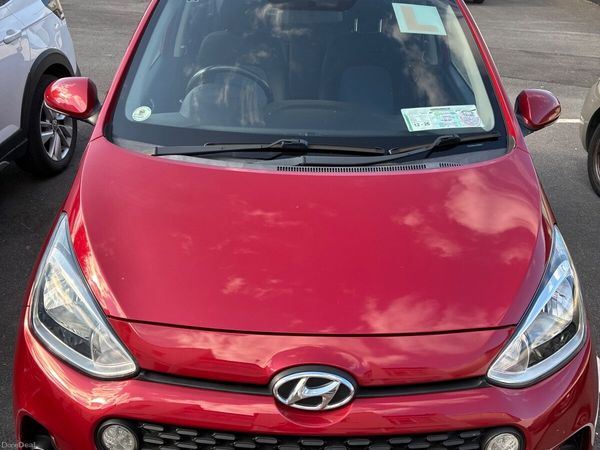 Hyundai i10 Hatchback, Petrol, 2019, Red