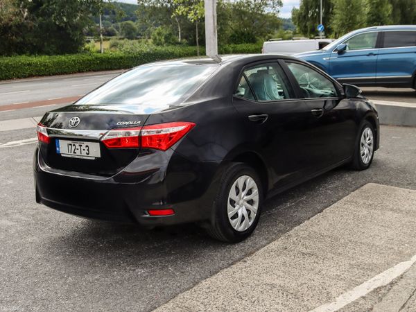 Toyota Corolla Saloon, Diesel, 2017, Black