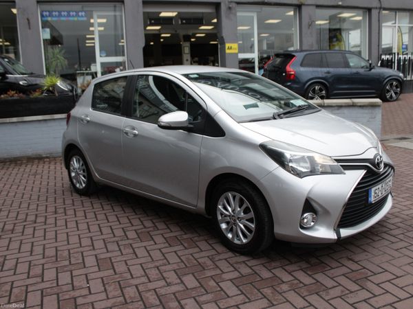 Toyota Yaris Hatchback, Petrol, 2015, Silver