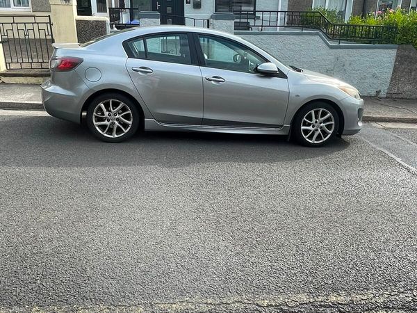 Mazda Mazda3 Saloon, Diesel, 2013, Grey