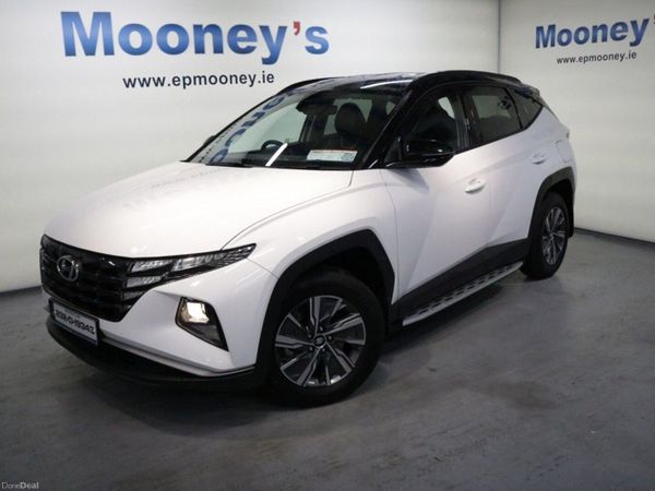 Hyundai Tucson SUV, Petrol Hybrid, 2023, White