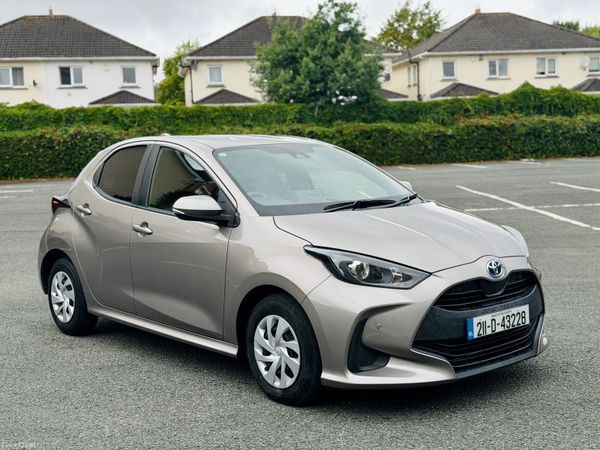 Toyota Yaris Hatchback, Petrol Hybrid, 2021, Grey