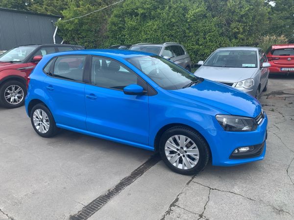 Volkswagen Polo Hatchback, Petrol, 2015, Blue