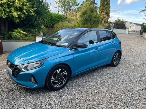 Hyundai i20 Hatchback, Petrol, 2022, Blue