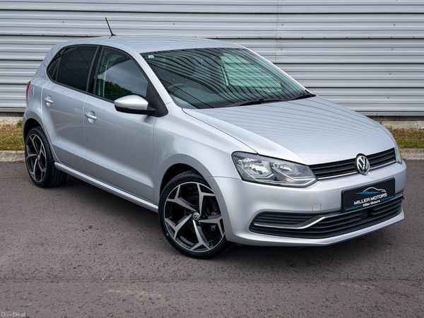 Volkswagen Polo Hatchback, Petrol, 2015, Silver
