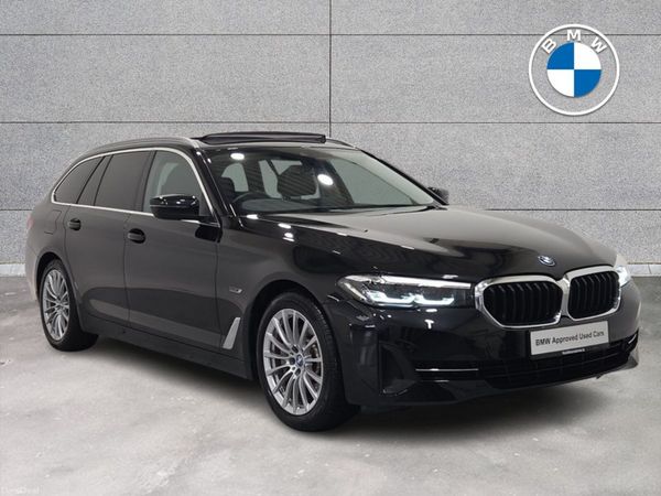 BMW 5-Series Estate, Petrol Plug-in Hybrid, 2023, Black