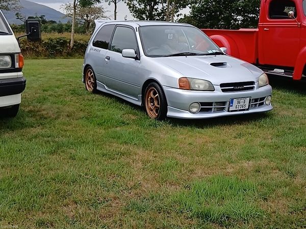 Toyota Starlet Hatchback, Petrol, 1996, Silver