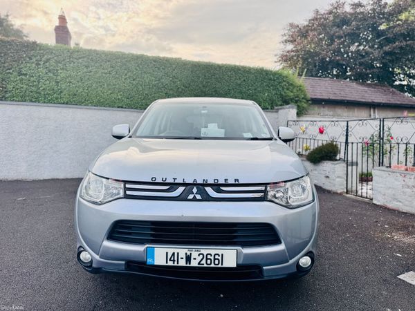 Mitsubishi Outlander SUV, Diesel, 2014, Silver
