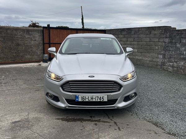 Ford Mondeo Hatchback, Diesel, 2016, Silver
