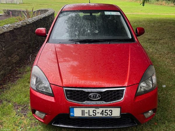Kia Rio Hatchback, Diesel, 2011, Red