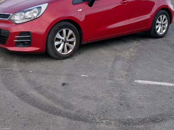 Kia Rio Hatchback, Petrol, 2015, Red