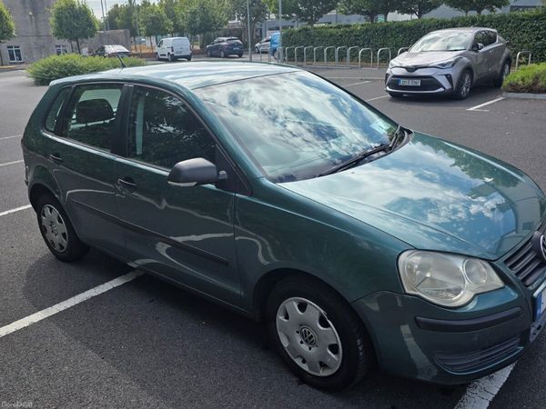 Volkswagen Polo Hatchback, Petrol, 2006, Green