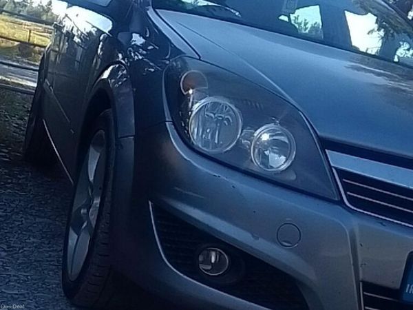 Vauxhall Astra Hatchback, Diesel, 2008, Silver
