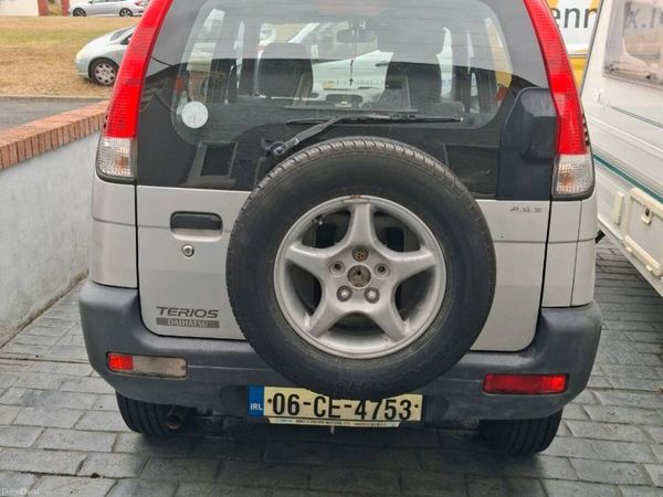 Daihatsu Terios SUV, Petrol, 2006, Silver