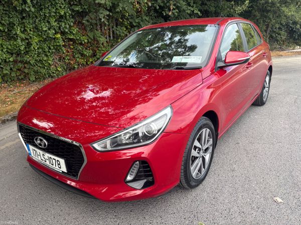 Hyundai i30 Hatchback, Diesel, 2017, Red