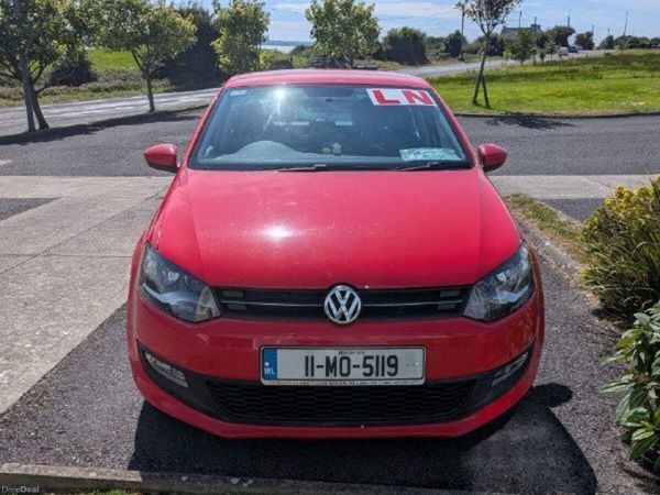 Volkswagen Polo Hatchback, Petrol, 2011, Red