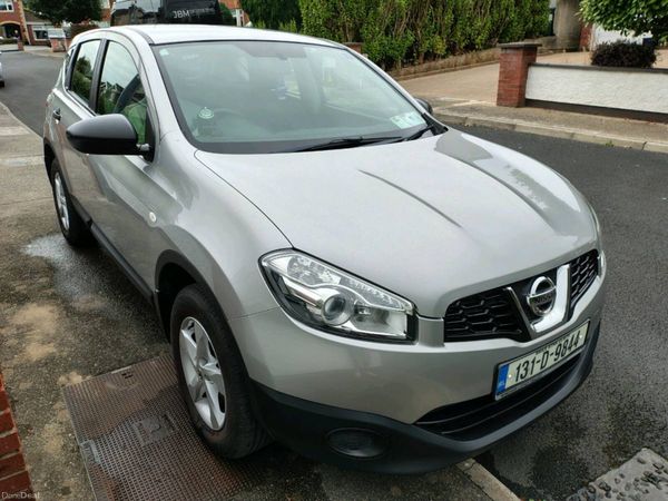 Nissan Qashqai Hatchback, Petrol, 2013, Silver