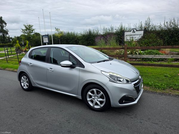 Peugeot 208 Hatchback, Petrol, 2016, Grey