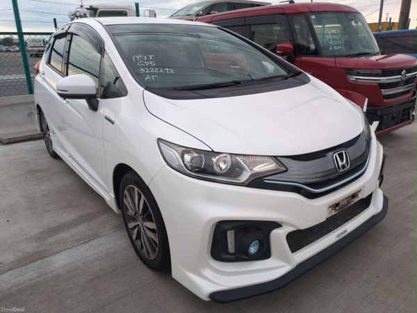 Honda Fit Hatchback, Petrol Hybrid, 2015, White