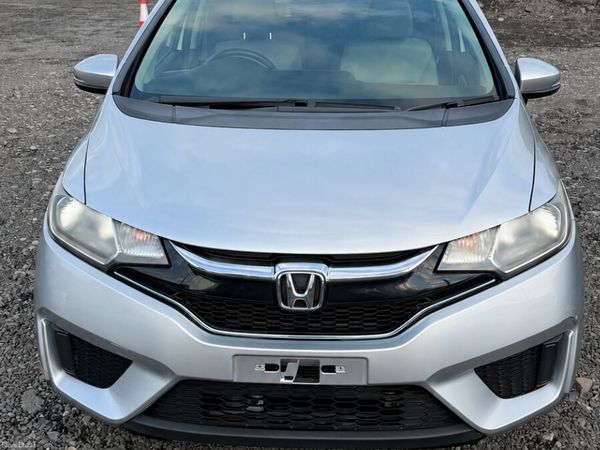 Honda Fit Hatchback, Petrol Hybrid, 2017, Silver