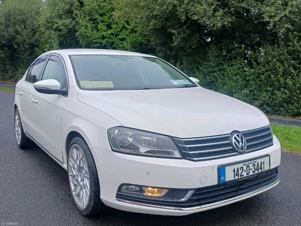Volkswagen Passat Saloon, Diesel, 2014, White