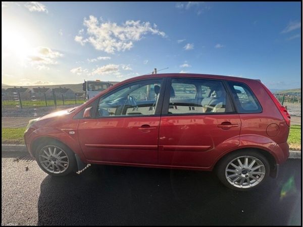 Ford Fiesta Hatchback, Petrol, 2008, Orange