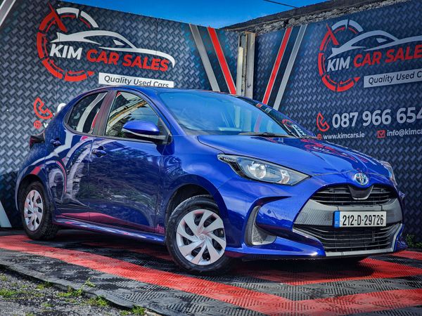Toyota Yaris Hatchback, Petrol Hybrid, 2021, Blue