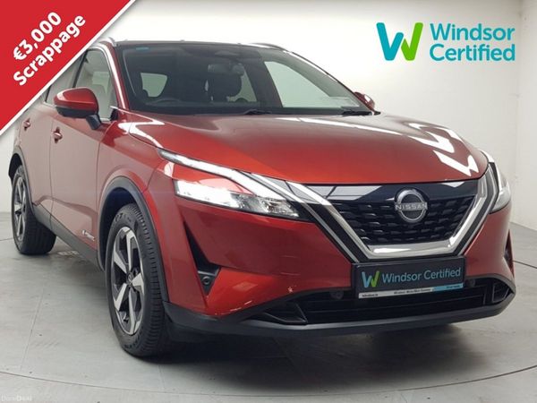Nissan Qashqai MPV, Petrol, 2023, Red