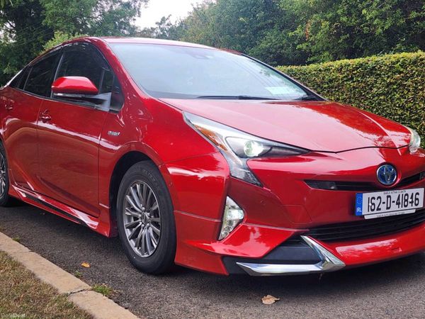 Toyota Prius Hatchback, Petrol Hybrid, 2016, Red