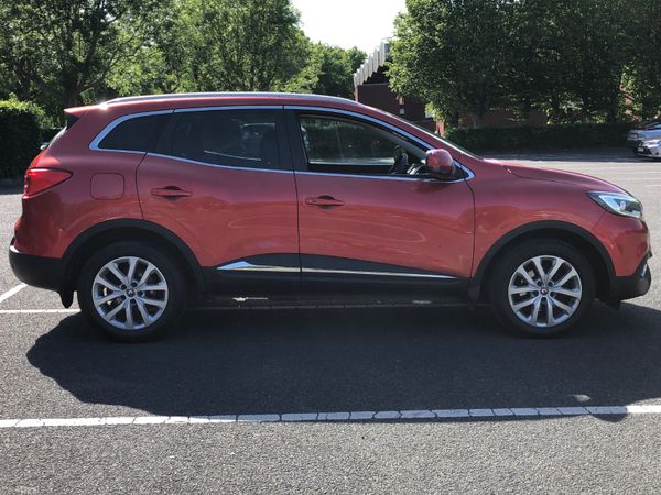 Renault Kadjar SUV, Diesel, 2016, Red