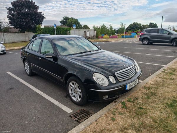 Mercedes-Benz E-Class Saloon, Petrol, 2006, Black