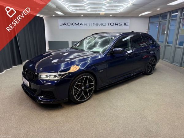 BMW 5-Series Estate, Petrol Hybrid, 2022, Blue