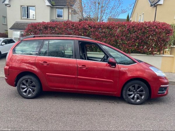 Citroen C4 Picasso MPV, Diesel, 2012, Red