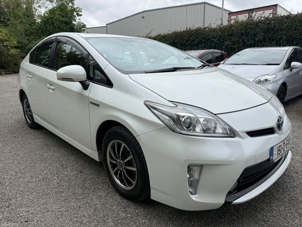 Toyota Prius Hatchback, Petrol Hybrid, 2015, White