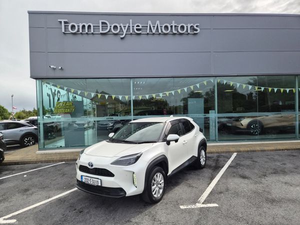 Toyota Yaris Cross SUV, Petrol Hybrid, 2023, White