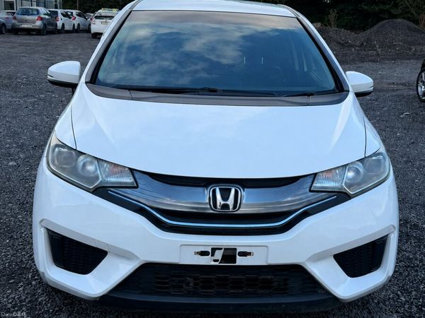 Honda Fit Hatchback, Petrol Hybrid, 2015, White