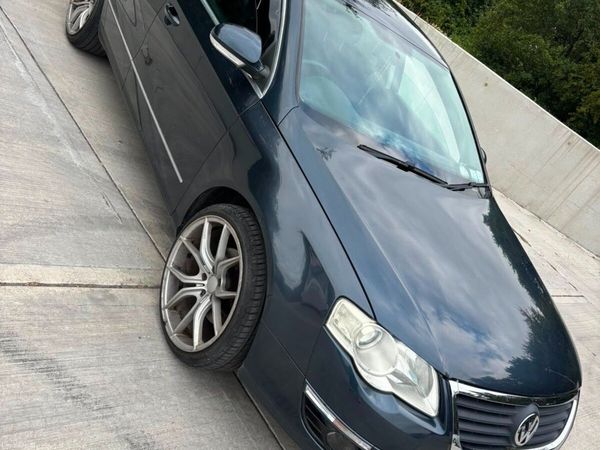 Volkswagen Passat Saloon, Diesel, 2008, Blue