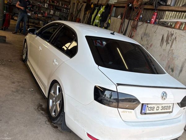 Volkswagen Jetta Saloon, Diesel, 2013, White