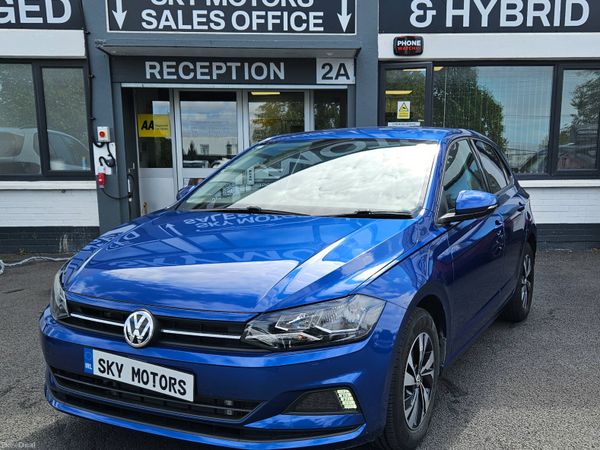 Volkswagen Polo Hatchback, Petrol, 2019, Red